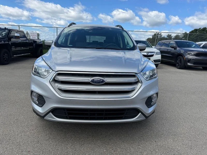 Used 2018 Silver Ford SE image 13