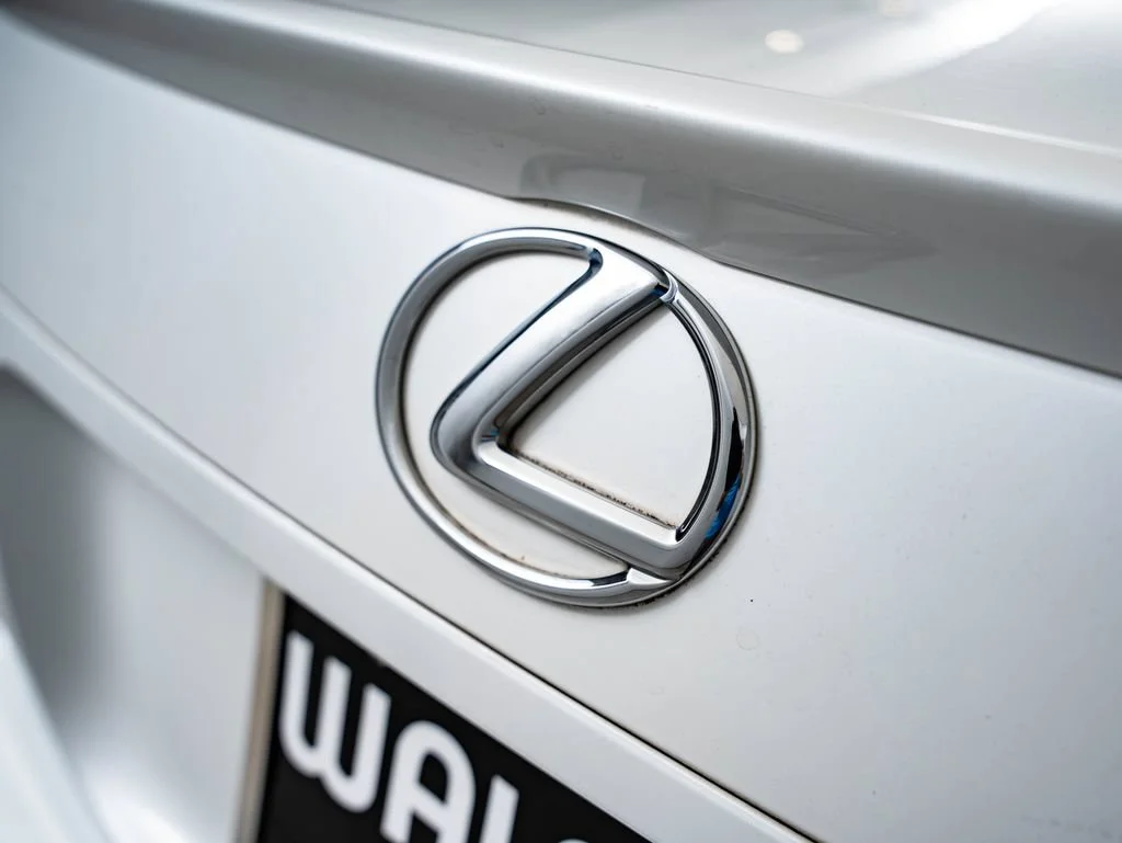 Used 2011 Starfire Pearl Lexus 350 image 18