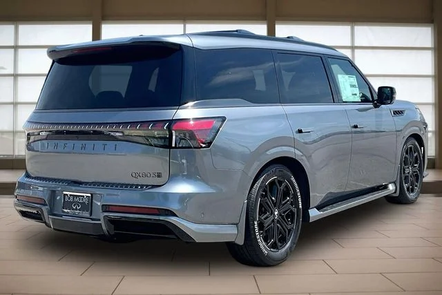 New 2027 Silver INFINITI SPORT image 2