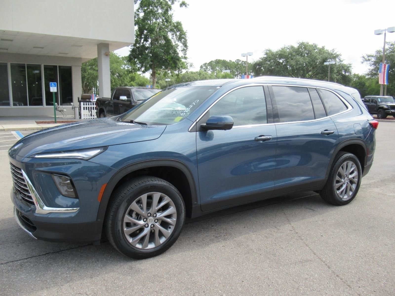 Used 2026 Blue Buick Preferred image 4