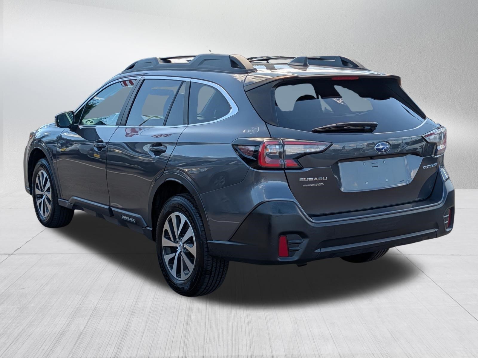 Used 2022 Magnetite Gray Metallic Subaru Premium image 5