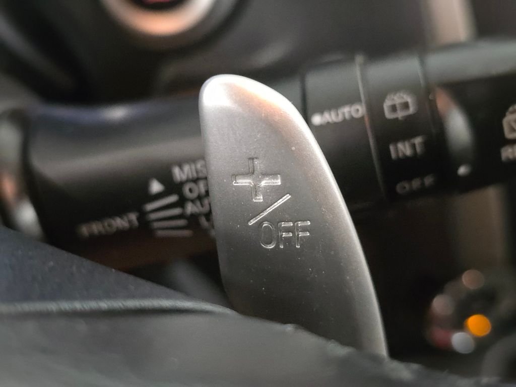 Used 2012  Mitsubishi SE image 31
