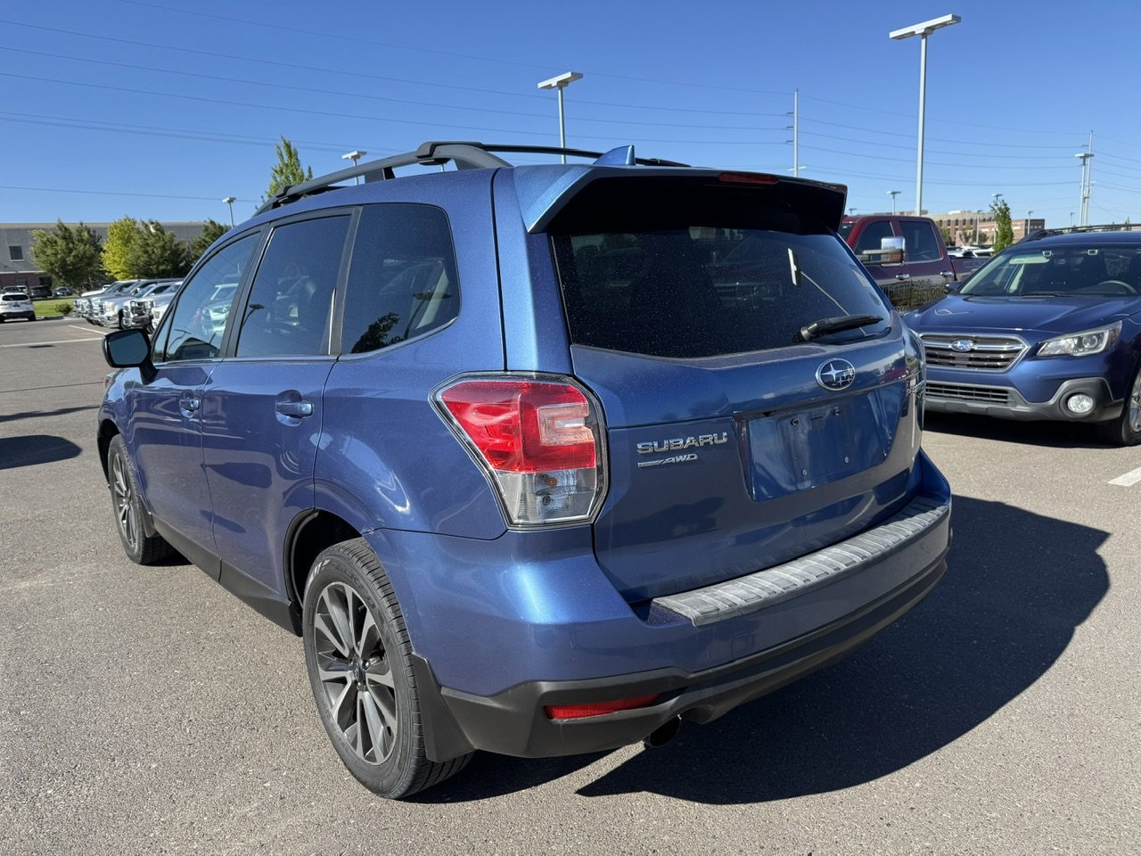 Used 2018 Quartz Blue Pearl Subaru Premium image 3