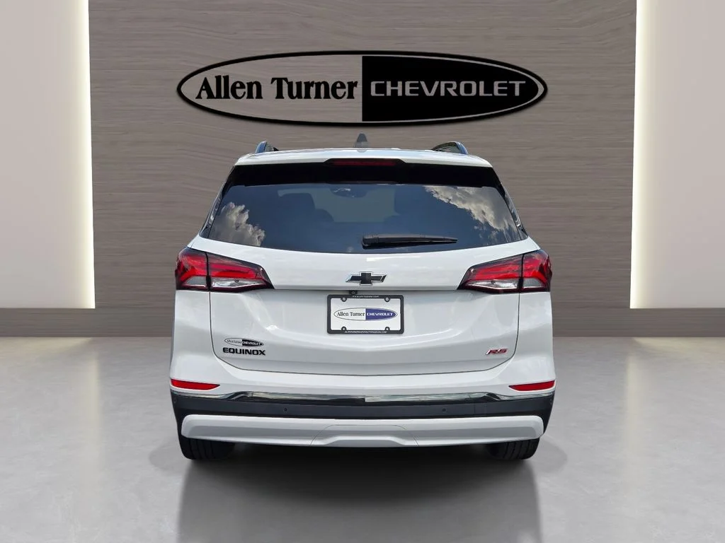 Used 2022 White Chevrolet RS image 8