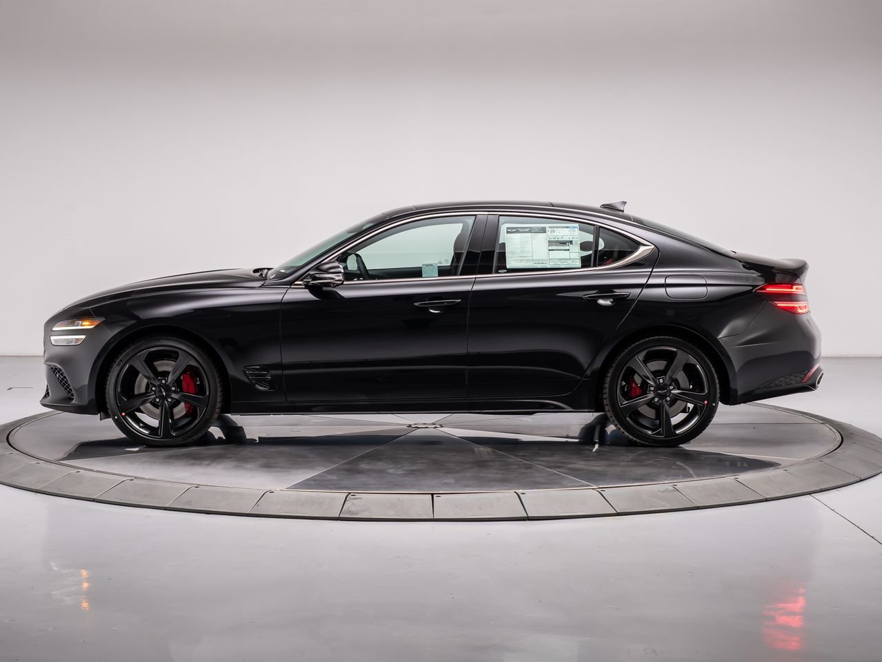 New 2026 Vik Black Genesis 3.3T SPORT PRESTIGE image 2
