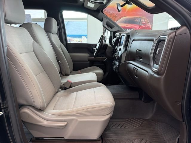 Used 2023 Black Chevrolet  image 12