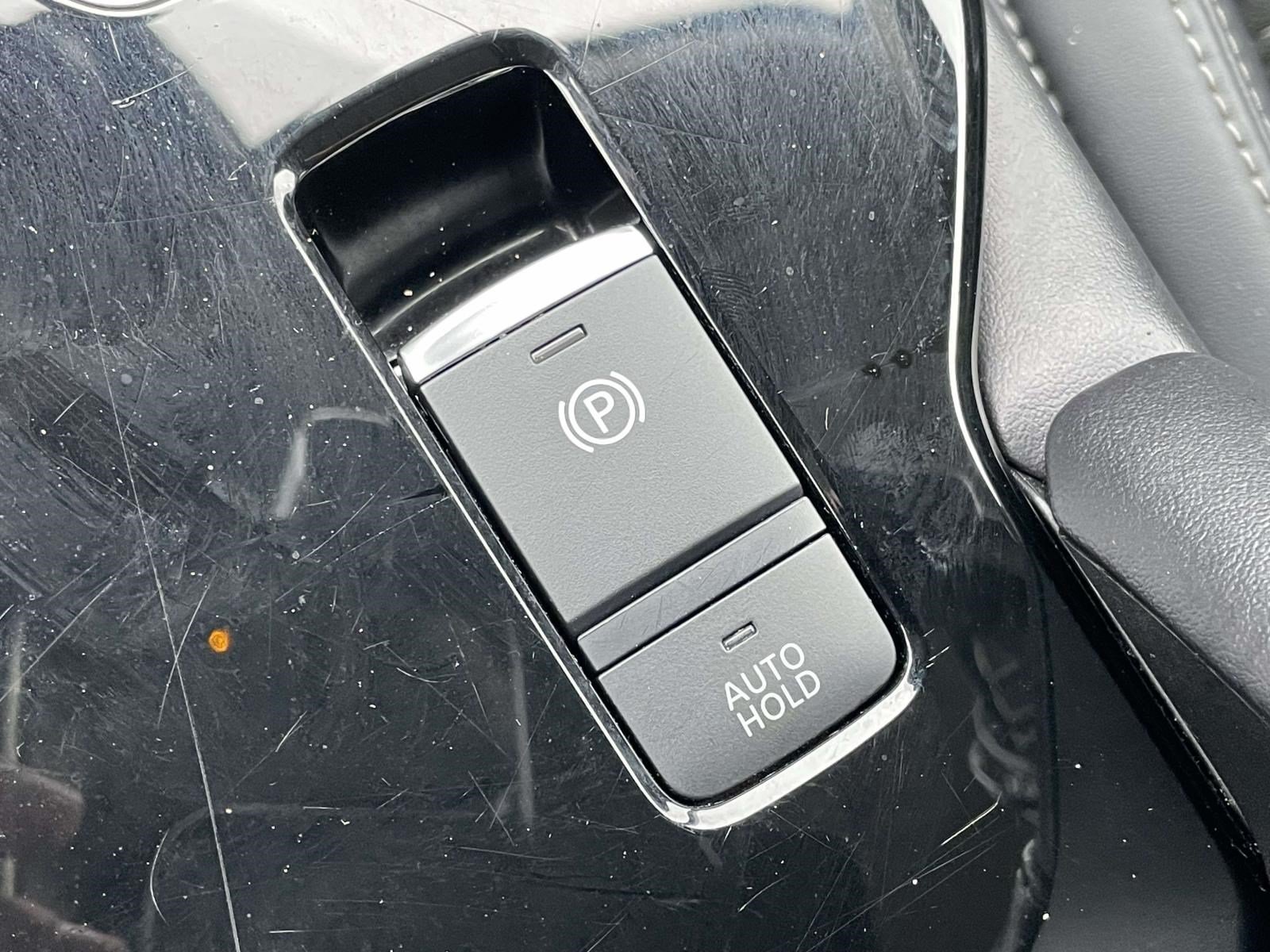 Used 2025 Graphite Gray Mitsubishi SE image 29