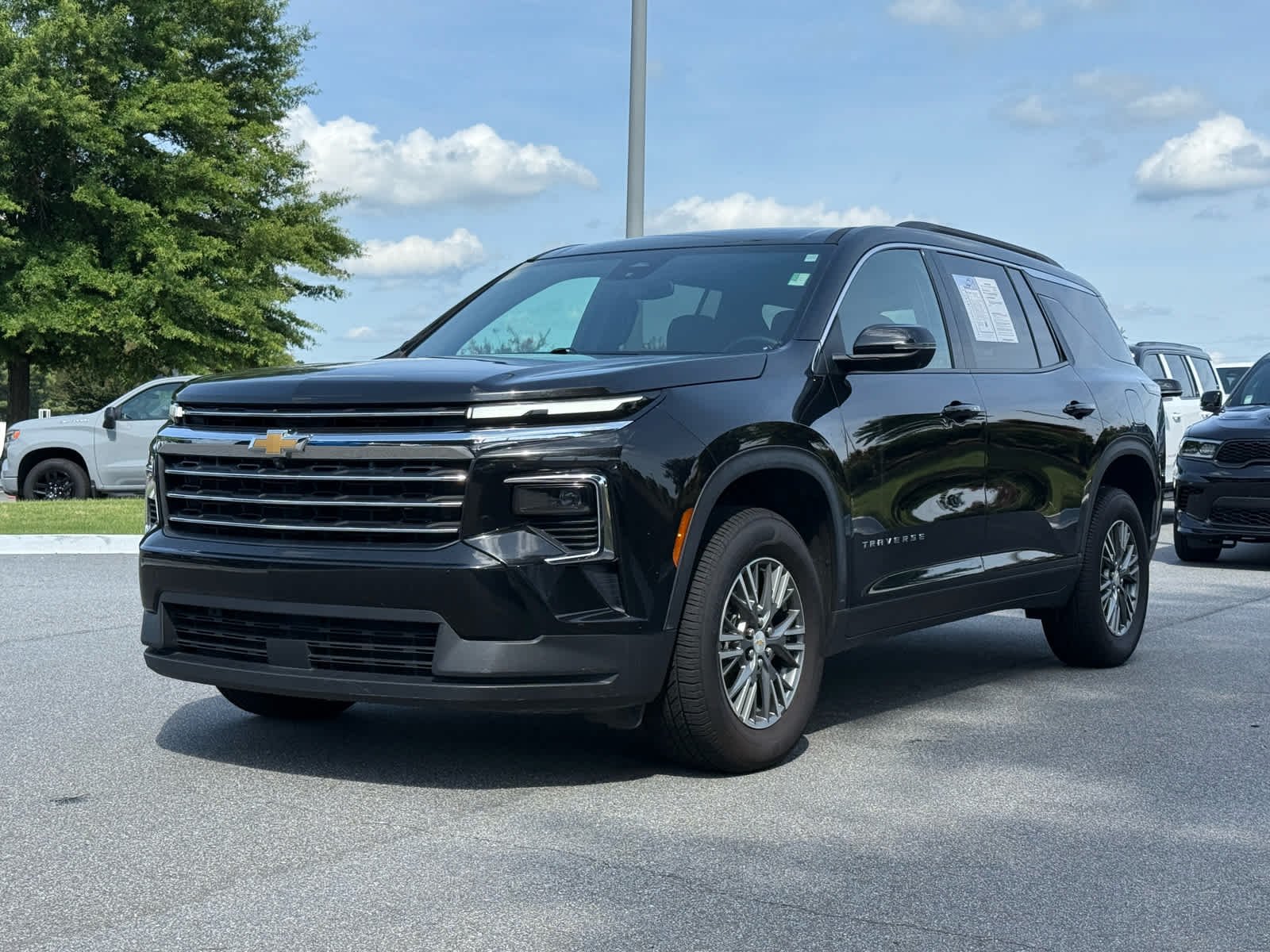 2024 Chevrolet Traverse FWD LT