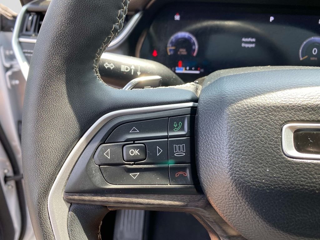 Used 2023 White Jeep Limited image 21
