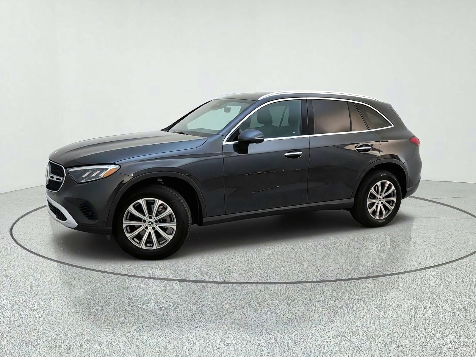 Certified Used 2026 Graphite Grey Metallic Mercedes-Benz GLC 300 image 15