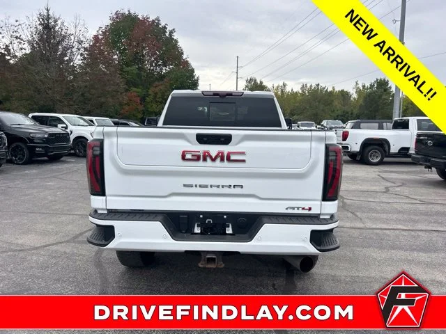 Used 2024 White GMC AT4 image 11
