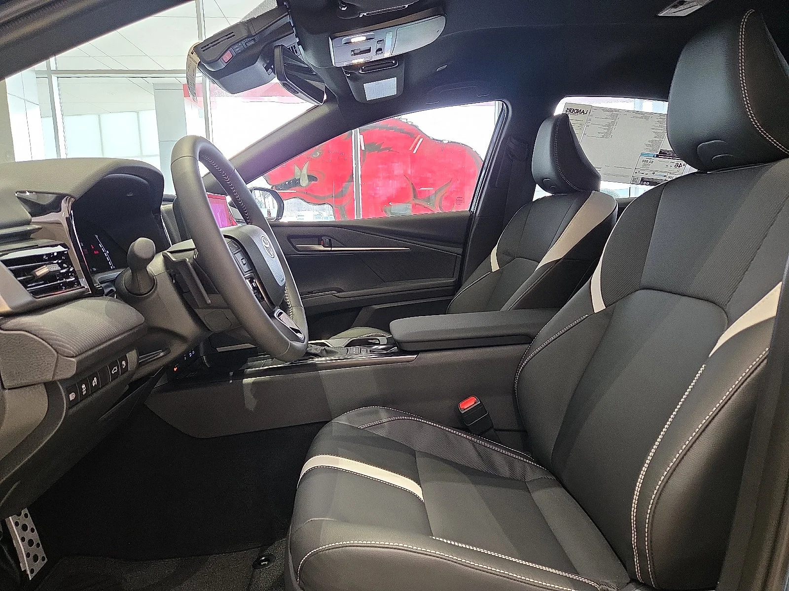 2026 Toyota Camry SE - Photo 9