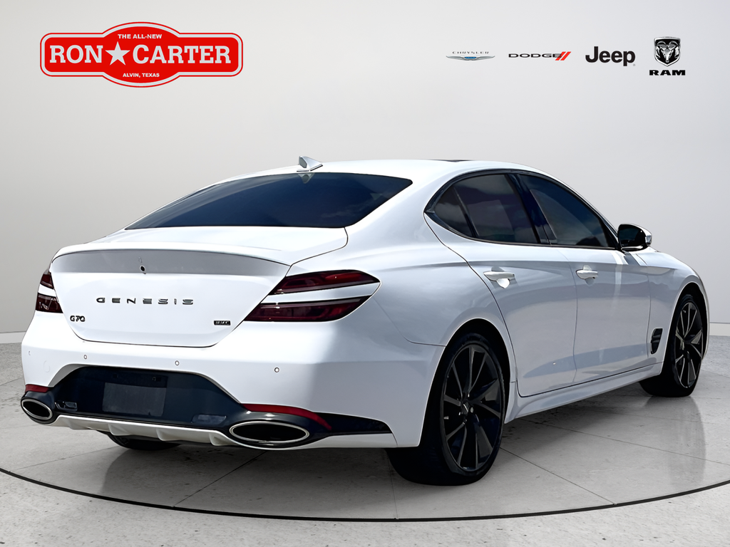 Used 2023 White Genesis 3.3T image 6