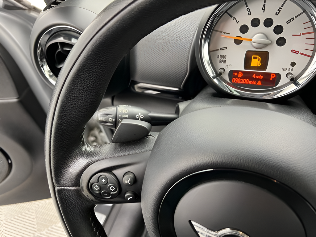 Used 2014 Crystal Silver Metallic MINI Base image 21