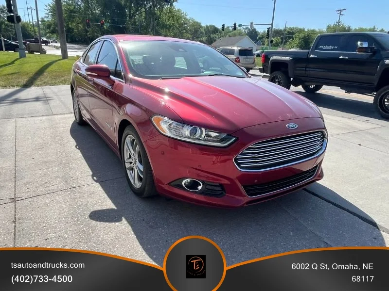 Used 2015 Red Ford Titanium Hybrid Sedan 4D image 4