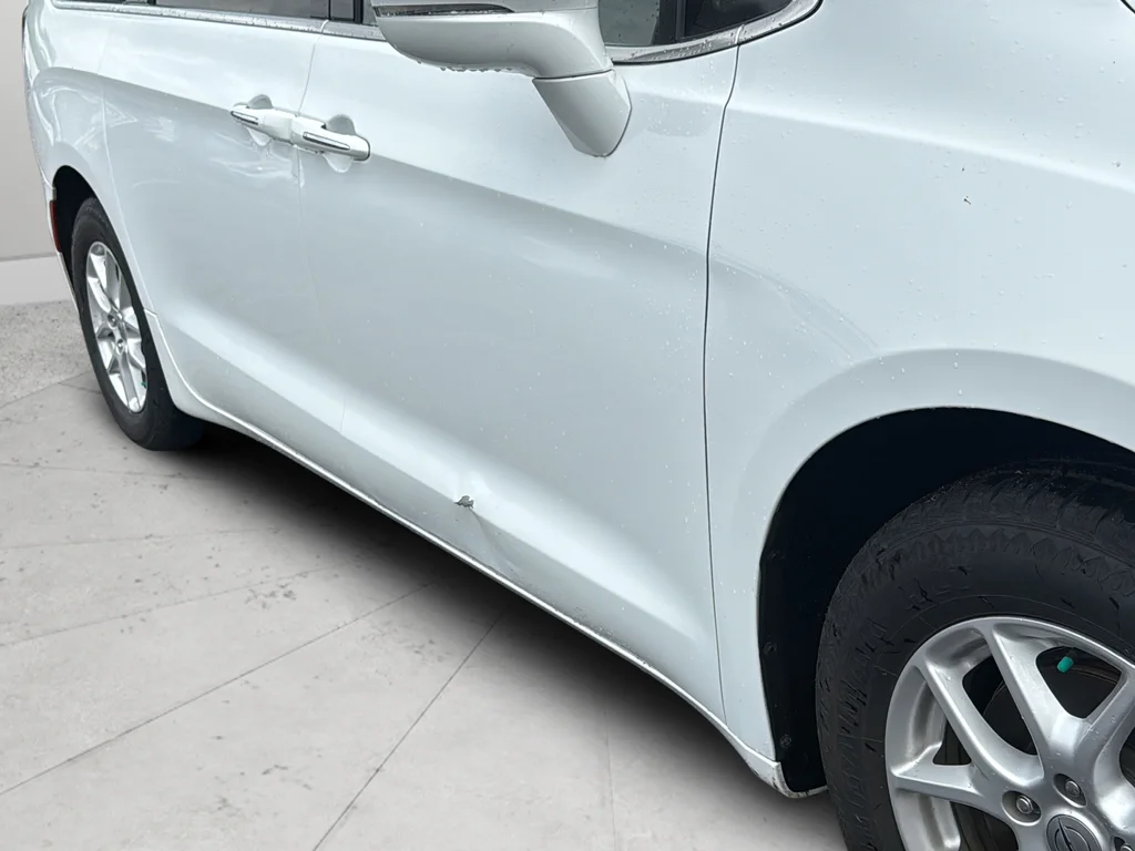 Used 2021 White Chrysler Touring L image 25