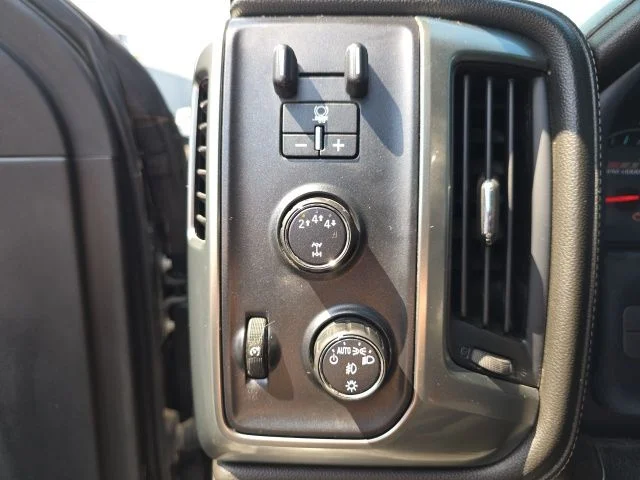 2017 Chevrolet Silverado 2500HD LTZ - Photo 11