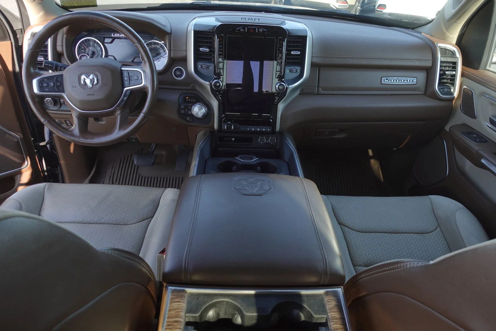 Used 2020 Patriot Blue Pearlcoat Ram Laramie image 11