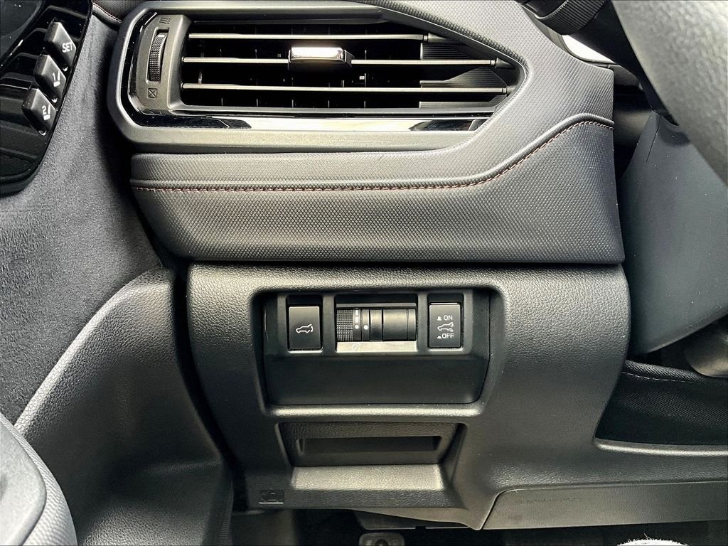 Used 2025 Brown Subaru Touring image 17