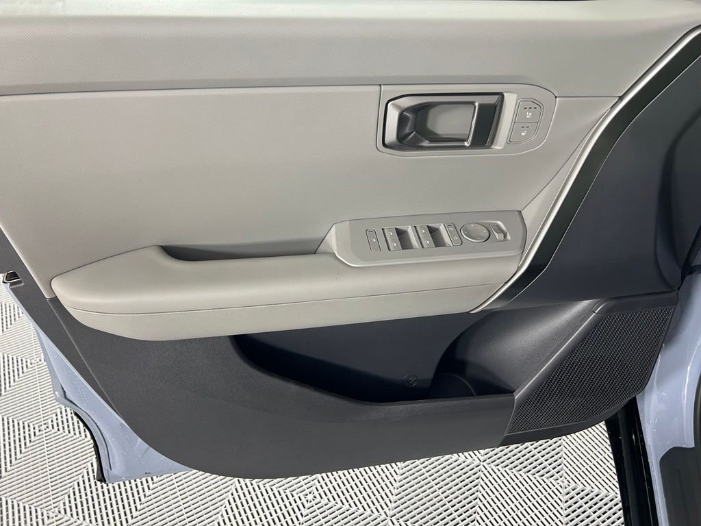 New 2027 Gray Kia X-Line S image 10