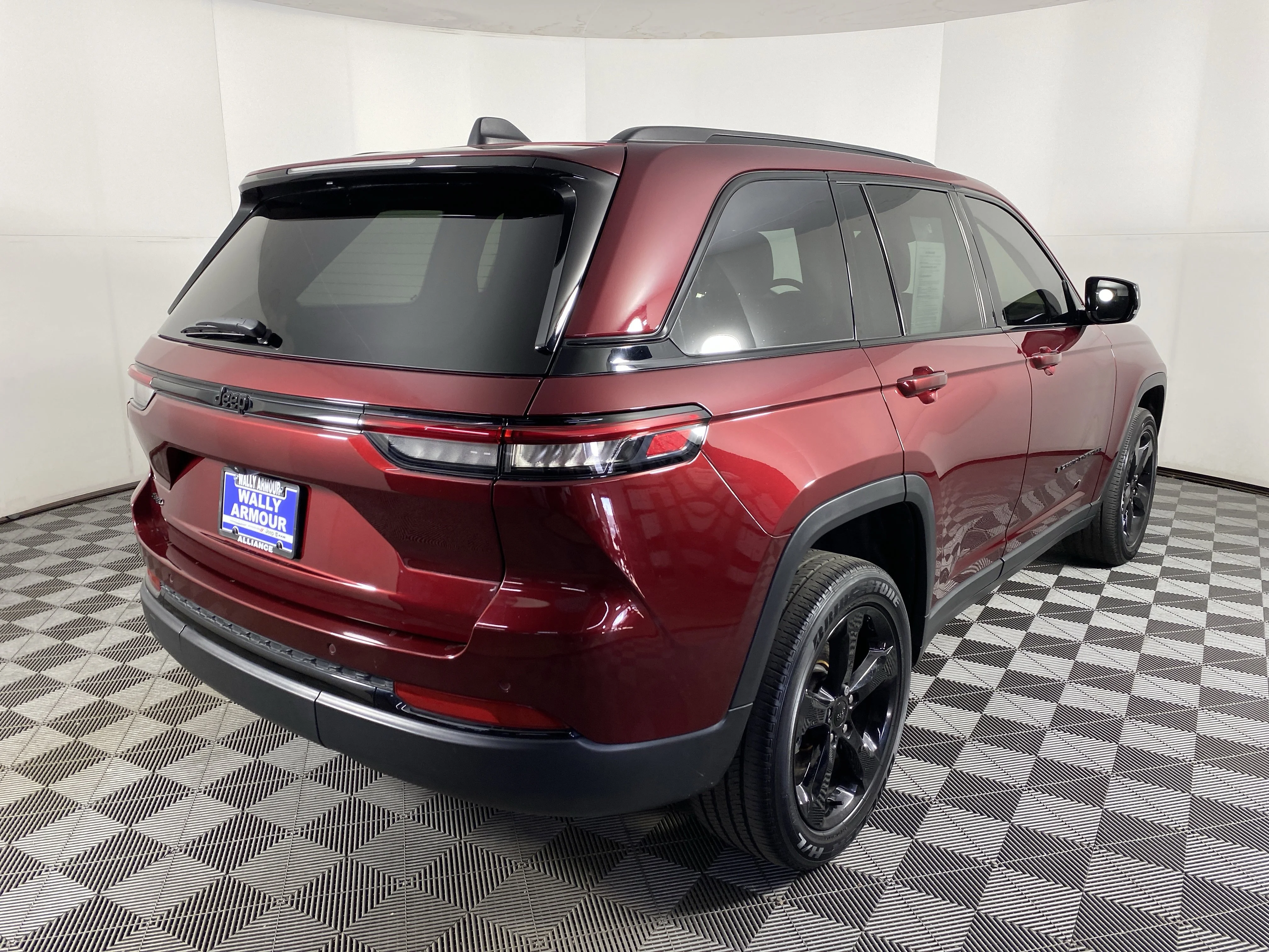 Used 2023 Velvet Red Pearlcoat Jeep Altitude image 8