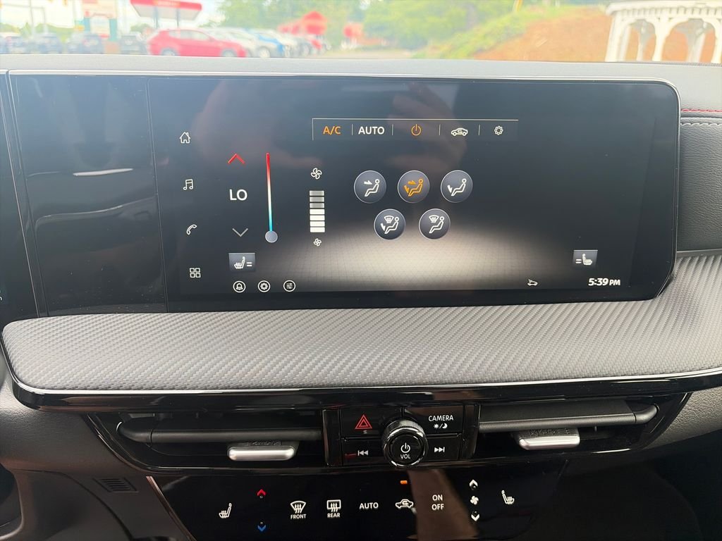 New 2026 Canyon Bronze Metallic Nissan SR image 19