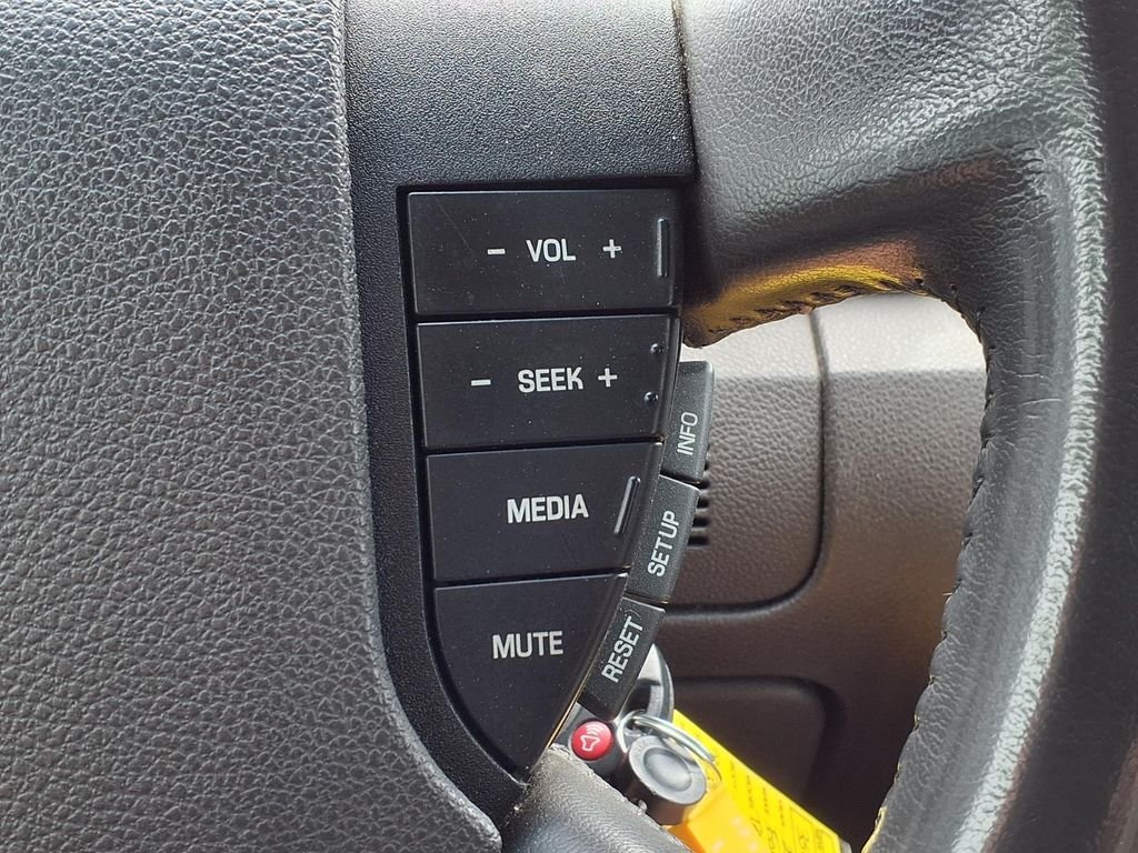 Used 2009 Silver Ford SE image 13