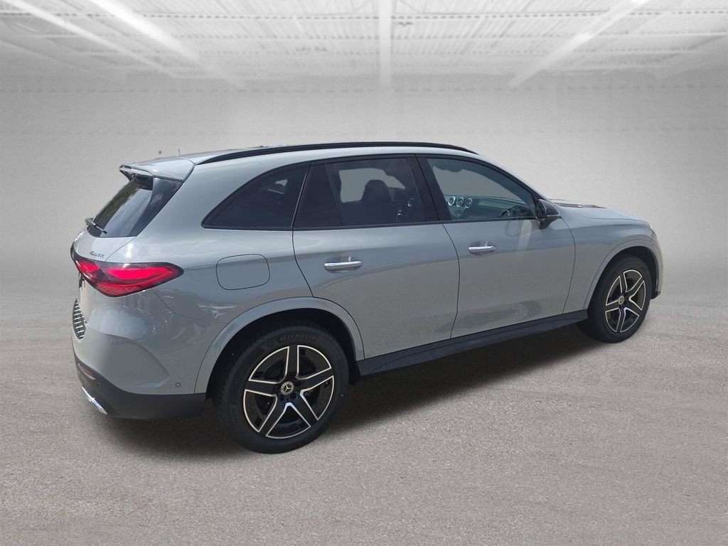 New 2026 MANUFAKTUR Alpine Grey Mercedes-Benz GLC 300 image 5