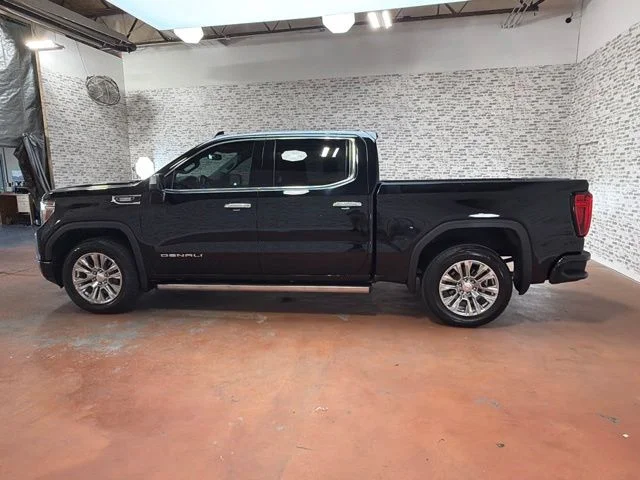 Used 2020 Onyx Black GMC Denali image 4