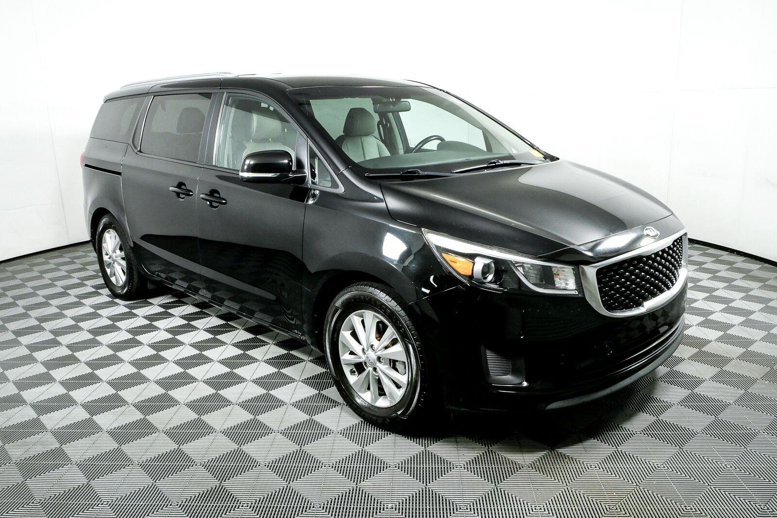 2017 Kia Sedona