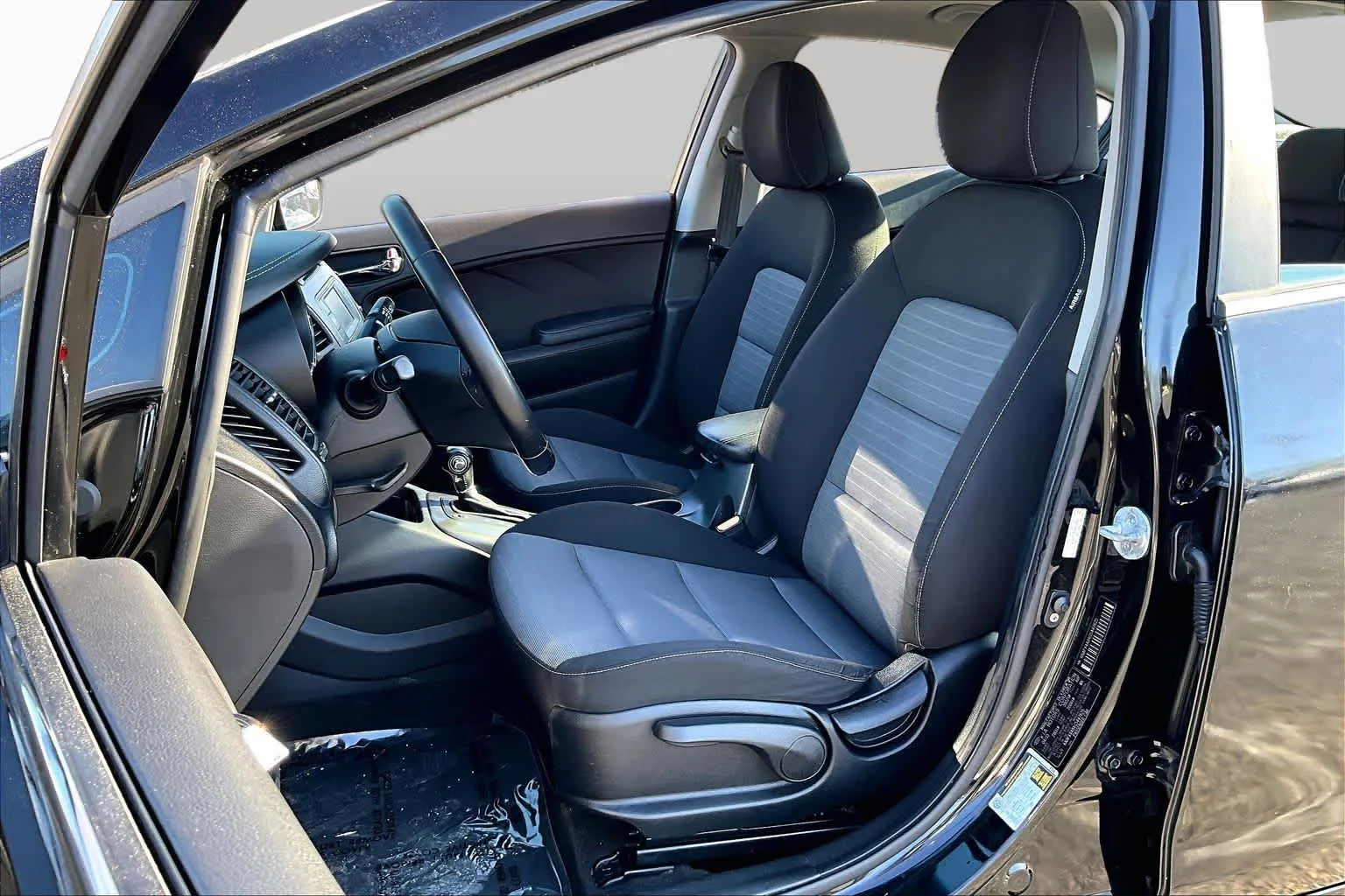 Used 2016 Aurora Black Pearl Kia EX image 15