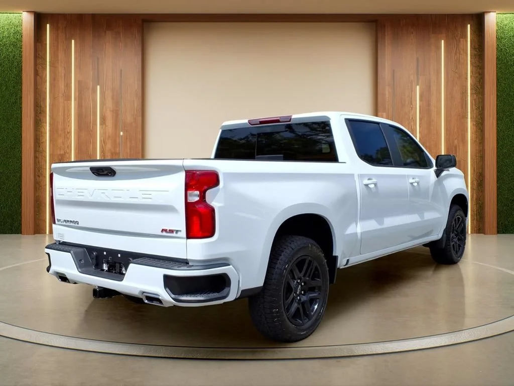 New 2026 Summit White Chevrolet RST image 31