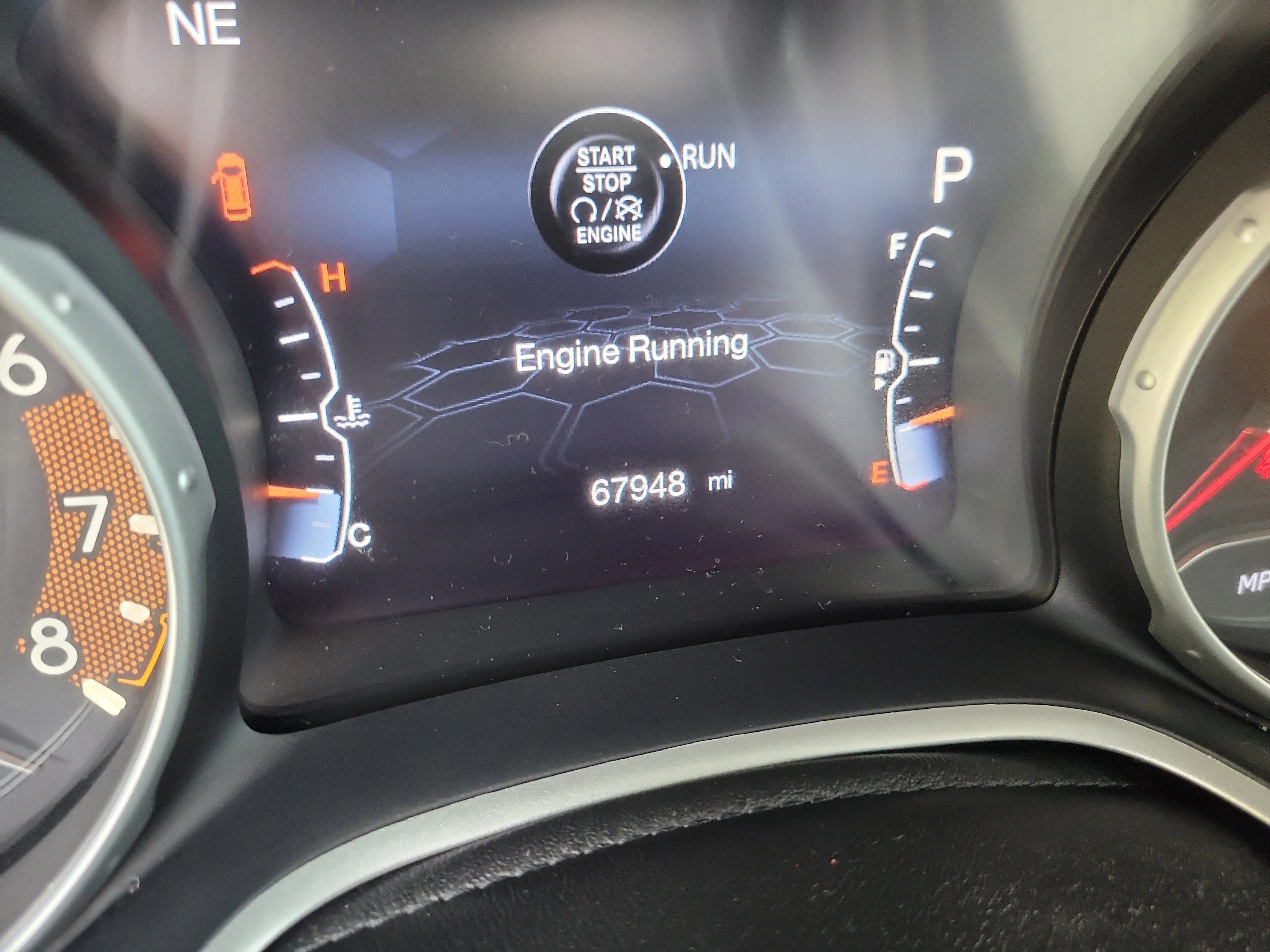 Used 2018 White Clearcoat Jeep Latitude image 40