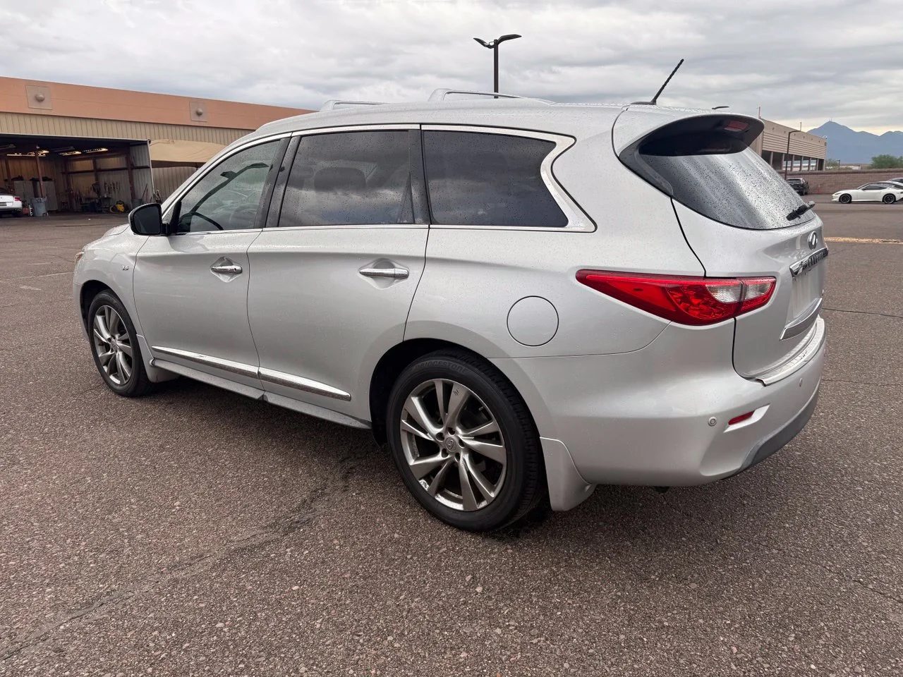 Used 2015 Liquid Platinum INFINITI Base image 7