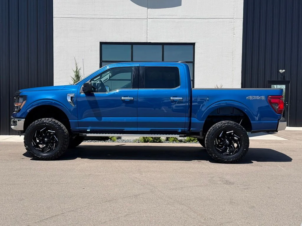 Used 2025 Blue Ford XLT image 2
