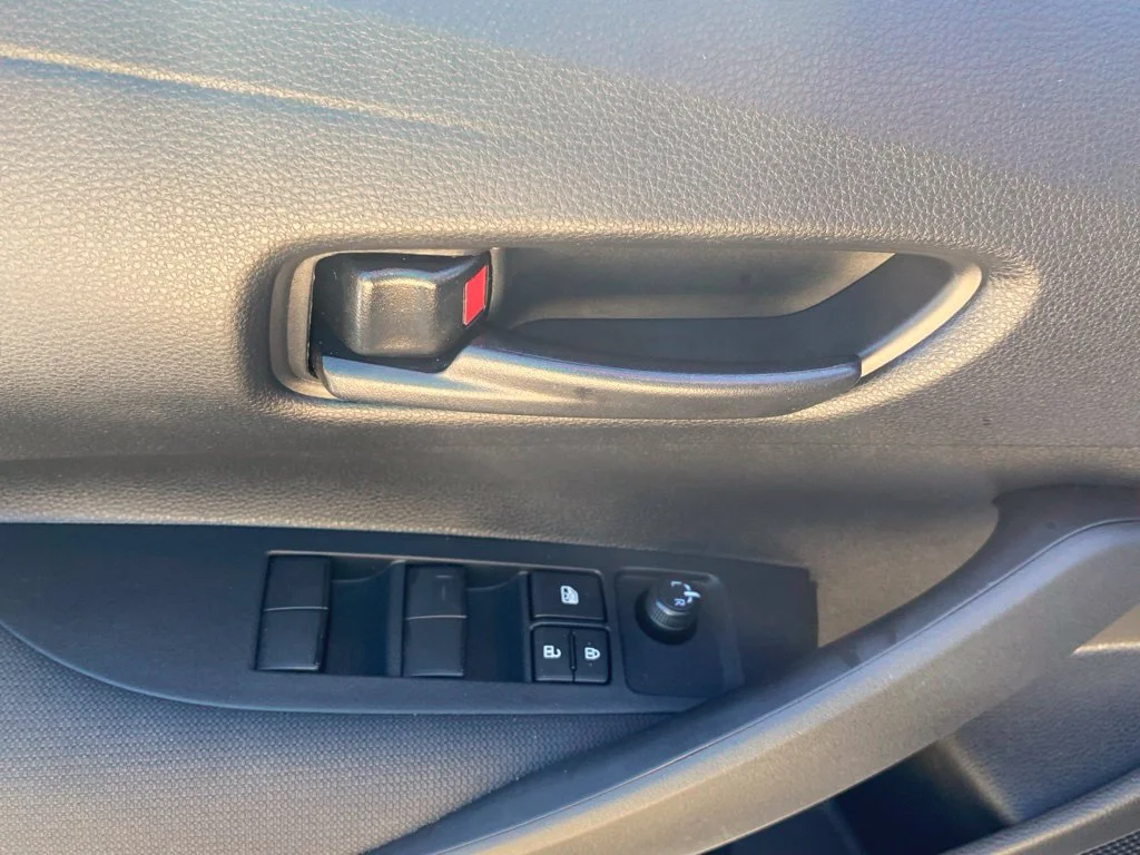 Used 2025  Toyota LE image 21