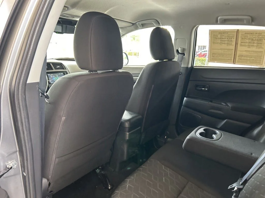 Used 2024 Gray Mitsubishi  image 29