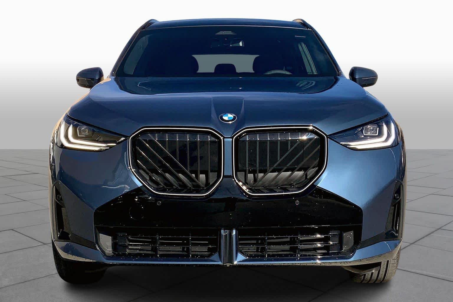 New 2026 Arctic Race Blue metallic BMW 30 xDrive image 3