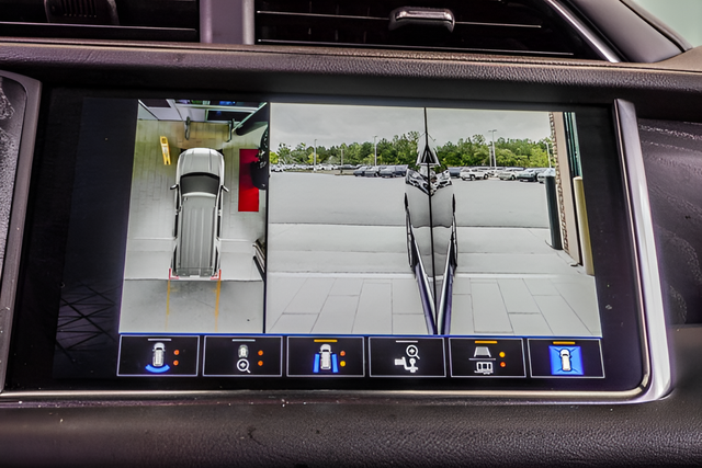Used 2024 Black GMC Denali image 29