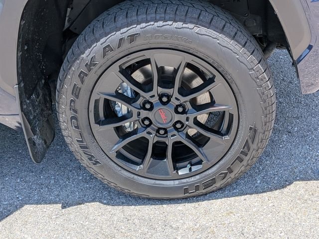 Used 2024  Toyota SR5 image 11