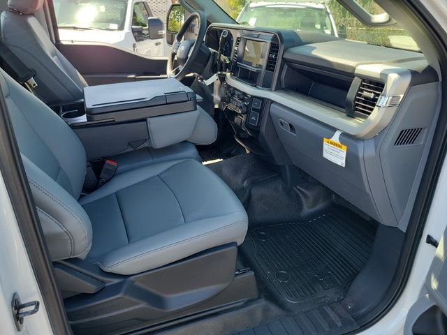 New 2026 Oxford White Ford F-550® XL image 13