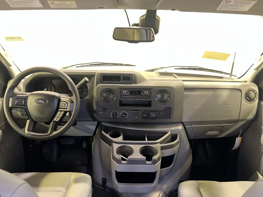 New 2026 Oxford White Ford E-350 SRW image 12
