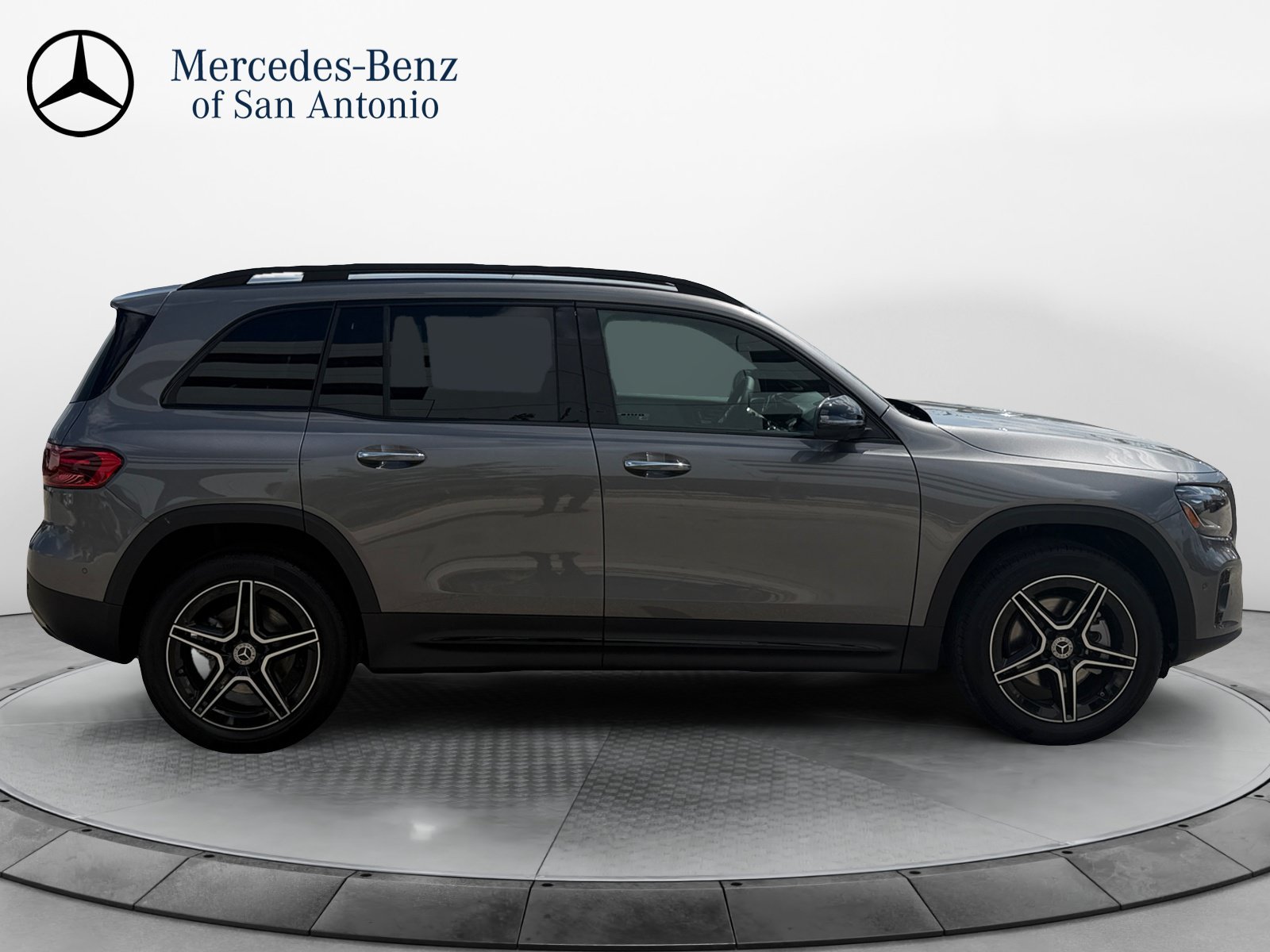 New 2026 Mountain Grey Metallic Mercedes-Benz GLB 250 image 33