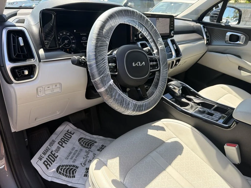Used 2023 Silver Kia SX image 16