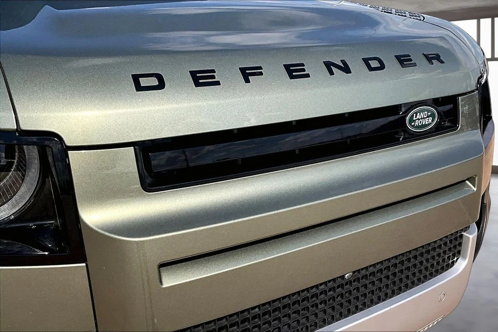 Used 2024 Green Land Rover S image 28