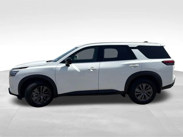 Used 2025 White Nissan S image 5