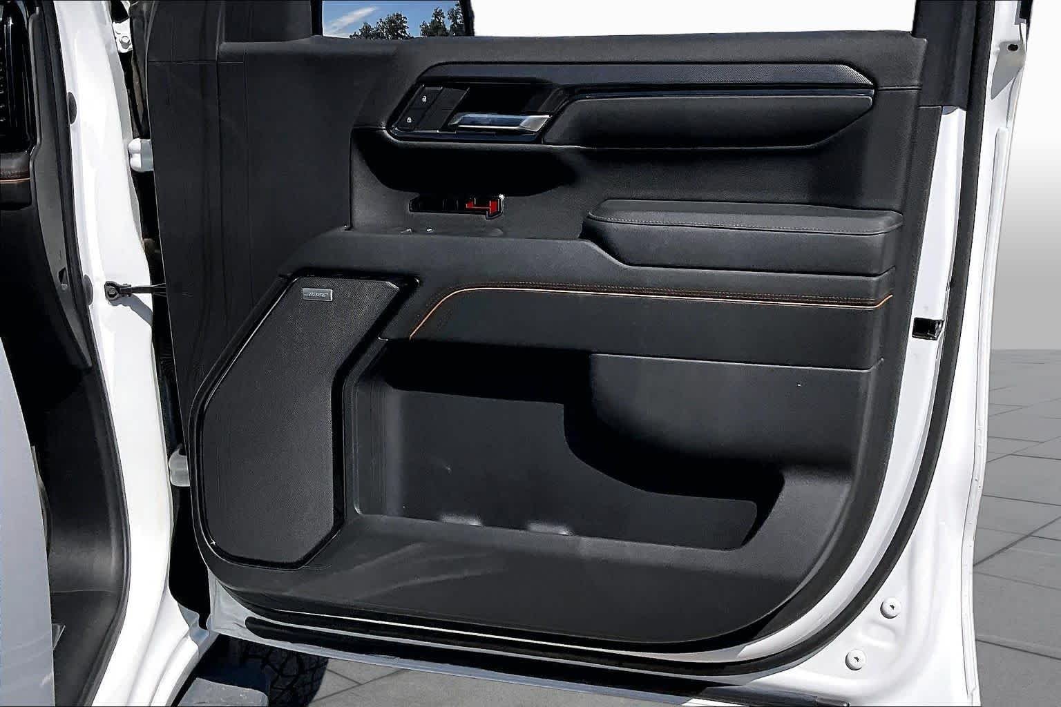 Used 2024 Summit White GMC AT4 image 22