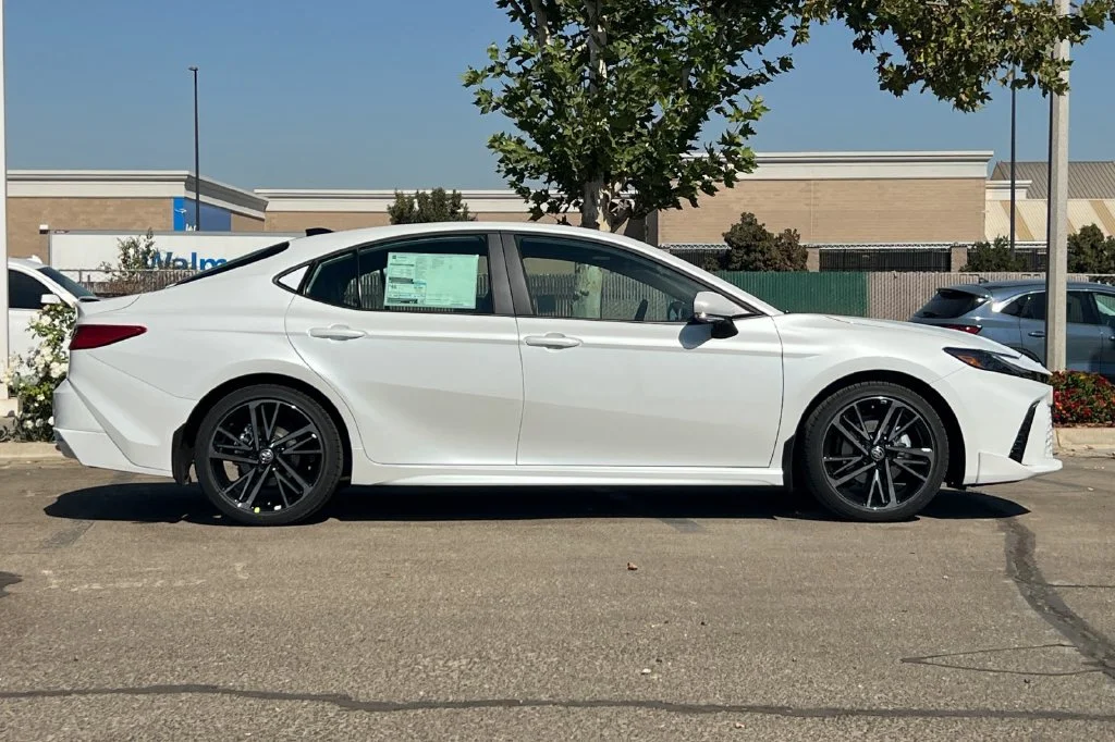 New 2026 Wind Chill Pearl Toyota XSE image 3