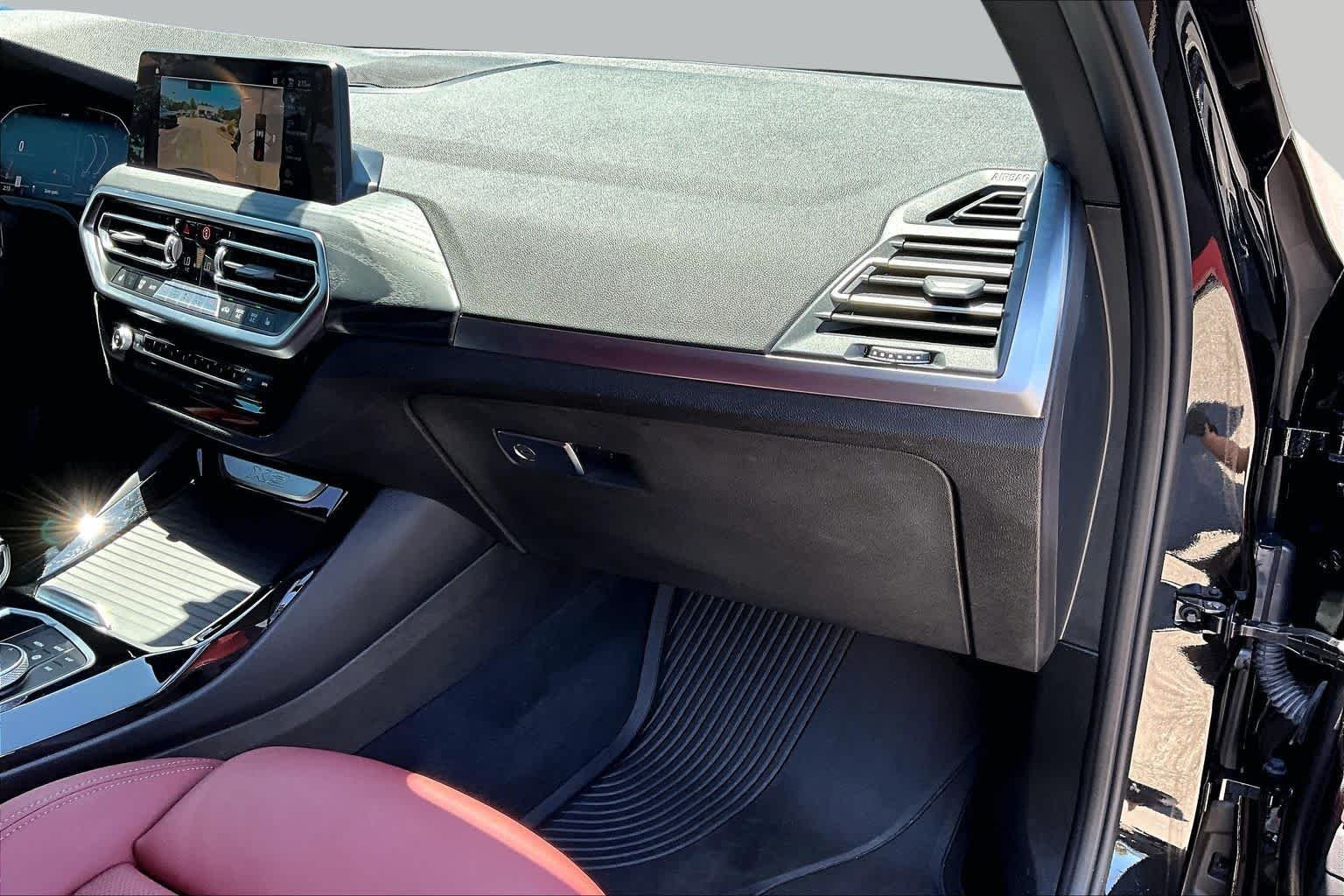 Used 2024 Black Sapphire Metallic BMW sDrive30i image 18