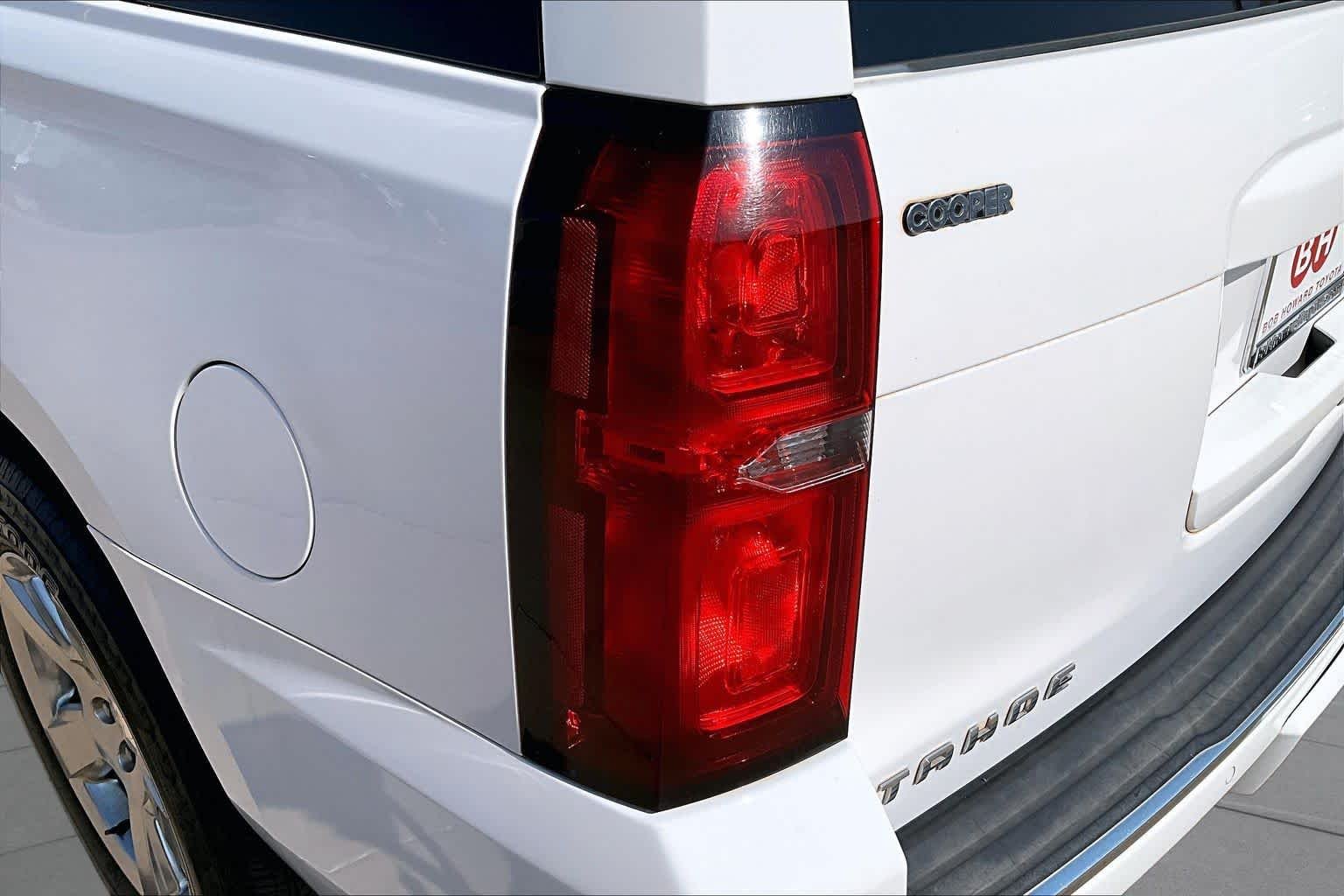 Used 2020 Summit White Chevrolet Premier image 28